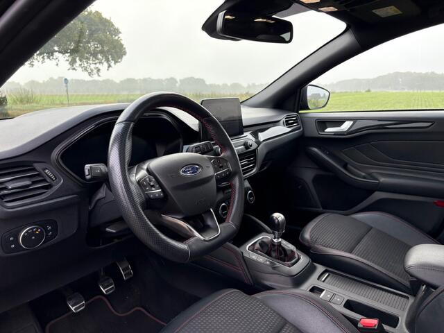 Ford FOCUS 1.0 EBH ST L. XBNS / BOMVOL / PANO / HEAD UP