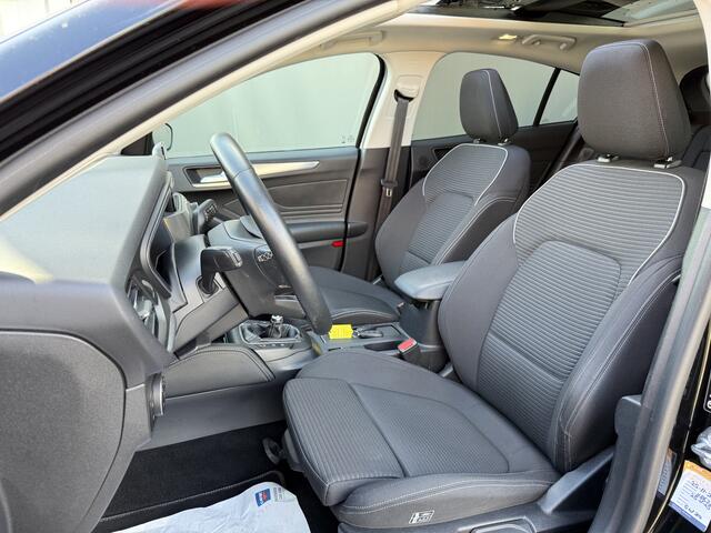 Ford FOCUS BWJ 2021 1.0 EcoBoost 155 PK Hybrid Titanium X Business APPLE CARPLAY / ANDROID AUTO / NAVI / CLIMA / ADAPTIVE CRUISE / PANORAMADAK / STOELVERW. / STUUR VERW. / CAMERA / DODE HOEK / LMV / PDC