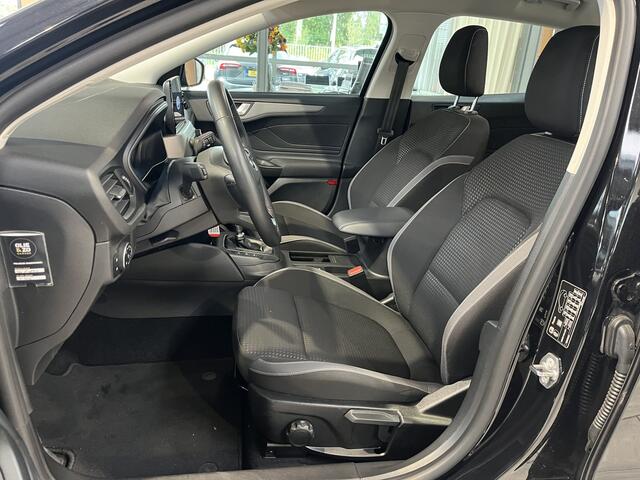 Ford FOCUS Wagon EcoBoost Connected | Trekhaak | LED | Navi | Cruise | Parkeersens. V+A | 4 seiz. banden