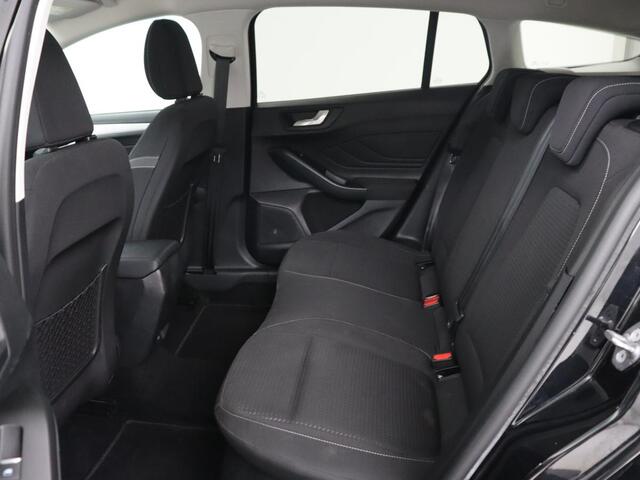 Ford FOCUS Wagon 1.5 EcoBoost Titanium Business | Stoel & Stuurverwarming | LED | Cruise Control | Trekhaak | Camera | Navigatie | Carplay