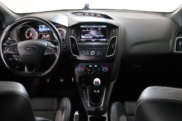 Ford FOCUS 2.0 ST Recaro, SYNC, Stoel/Stuurverwarming, Cruise Control, Bluetooth
