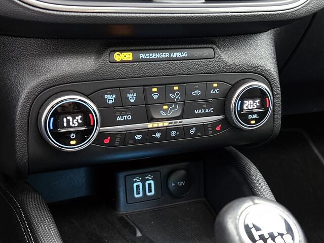 Ford FOCUS 1.0 EcoBoost Hybrid Active X Business | Panoramadak |