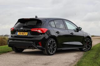 ford-focus-125-pk-ecoboost-st-line-