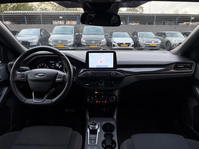 Ford FOCUS Wagon 1.0 EcoBoost ST Line Cruise Navi LED