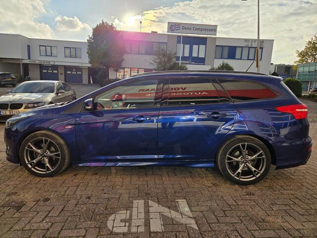 Ford FOCUS Wagon 1.0 ST-Line