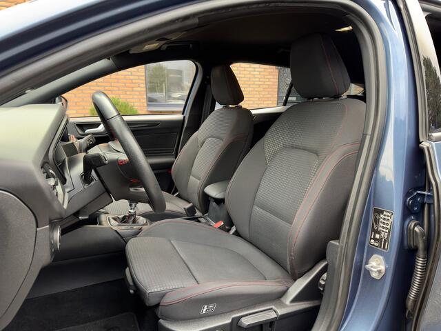 Ford FOCUS Wagon 1.0 ST-LINE HYBRIDE NAVI AIRCO SPORT-INT APPLE-CARPLAY LED LMV PDC