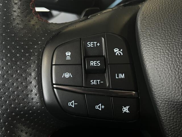 Ford FOCUS 125pk EcoB. ST-line X Bns AUTOMAAT/WINTERPACK/CAMERA/ADAPTIVE C.