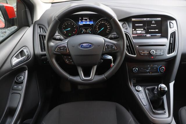 Ford FOCUS 1.0 Trend - NL- Auto!! Airco I Cruise I Navi