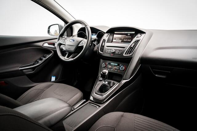 Ford FOCUS Wagon 1.0 Titanium | Stoelverwarming | Camera | Cruise | Clima