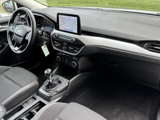 Ford FOCUS Wagon 1.0 EcoBoost Trend Edition Business NL-Auto, Navigatie, Apple Carplay/ Android Auto, Trekhaak, Led-verlichting, Airco, A-Rij-camera , Parkeerhulp, USB, Lichtmetaal.