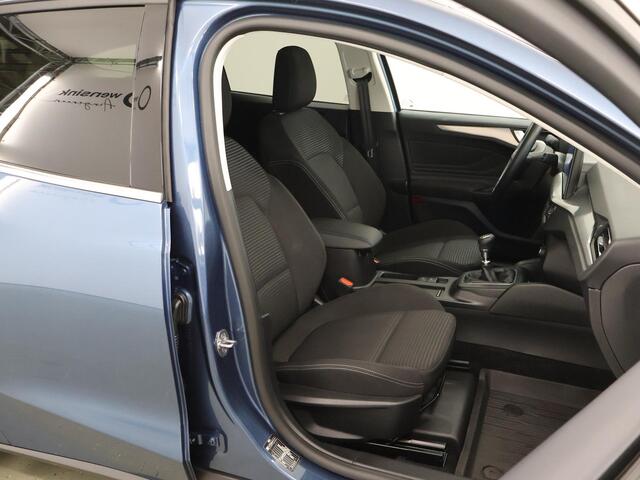 Ford FOCUS Wagon 1.0 EcoBoost Hybrid Titanium | Trekhaak | Winterpakket | Cruise Control | Climate Control | Navigatie |