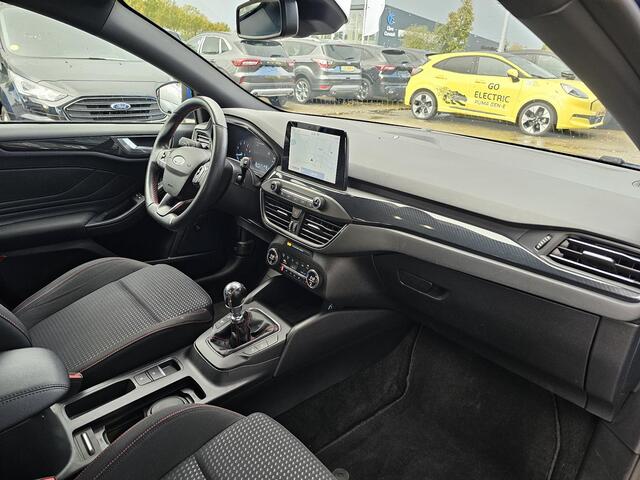 Ford FOCUS Wagon 1.5 EcoBoost ST-line Business 150 pk | Full led | PDC v+a | Trekhaak afneembaar | Keyless entry | Winterpack | Camera | Lane assist etc.