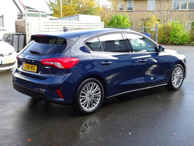 Ford FOCUS 1.0 EcoBoost Hybrid Titanium X Business Automatische airco, navigatie, stoel en stuur verwarming, achteruitrijcamera, afneembare trekhaak, licht metalen velgen, parkeersensoren, enz,enz.