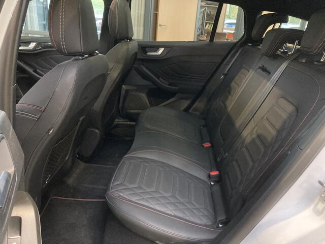 Ford FOCUS Wagon ST-Line X EcoBoost Hybrid 155 pk I Pano | Winter Pack | Adapt. cruise | All Seasons | HUD | Elek. Klep | Fabr. Gar. 02-2029