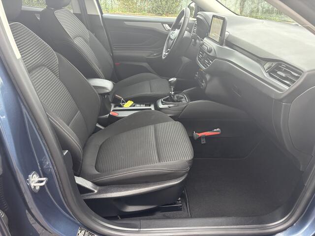 Ford FOCUS Wagon 1.0 EcoBoost Hybrid Titanium Style [ Fm navi,apple cp,camera,ecc,lmv ]