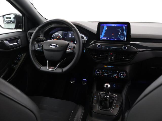 Ford FOCUS Wagon 2.3 EcoBoost ST-3 | Navigatie | Winterpakket | Full Led Koplampen | Parkeercamera | Keyless Go |