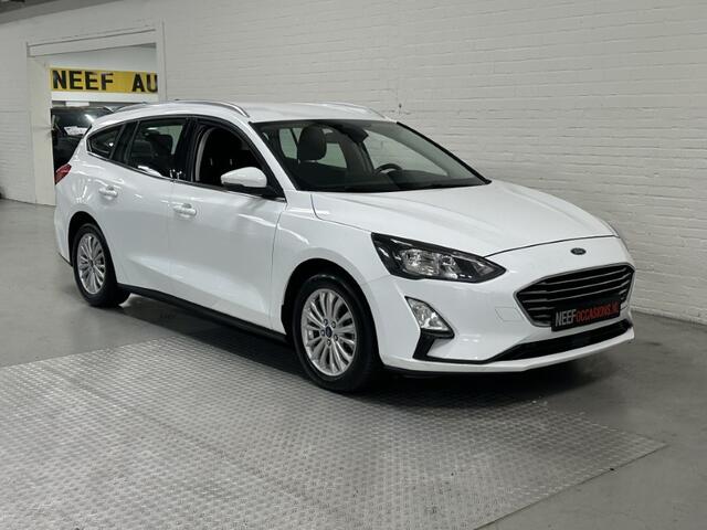 Ford FOCUS Wagon 1.0 EcoBoost Titanium Business CLIMA /TREKHAAK / CRUISE / CAMERA Dis.Ketting is nieuwe