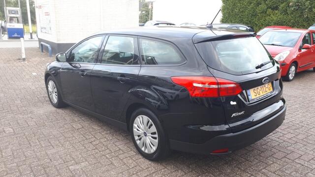 Ford FOCUS 1.0 Lease Edition RADIO CD/CLIMATE/NAVI/CRUISE/CV