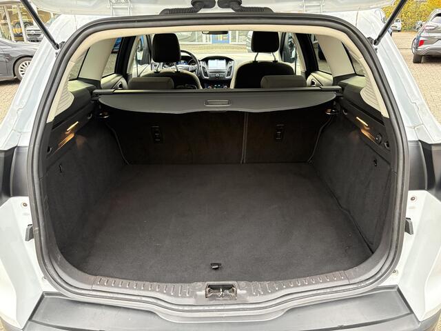 Ford FOCUS Wagon 1.5 EcoBoost Titanium 150pk | Trekhaak | Winter Pack | Camera | Xenon | Navigatie | Climate Control | Cruise Control |