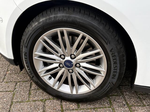 Ford FOCUS Wagon 1.5 EcoBoost Titanium 150pk | Trekhaak | Winter Pack | Camera | Xenon | Navigatie | Climate Control | Cruise Control |