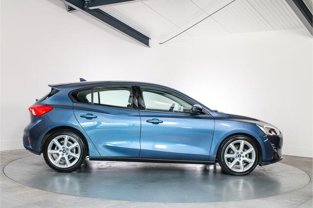 Ford FOCUS 1.0 EcoBoost, Cruise Control, Navigatie, Apple CarPlay/Android Auto, Parkeersensoren, Bluetooth,