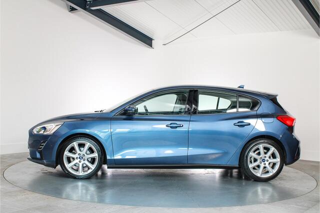Ford FOCUS 1.0 EcoBoost, Cruise Control, Navigatie, Apple CarPlay/Android Auto, Parkeersensoren, Bluetooth,
