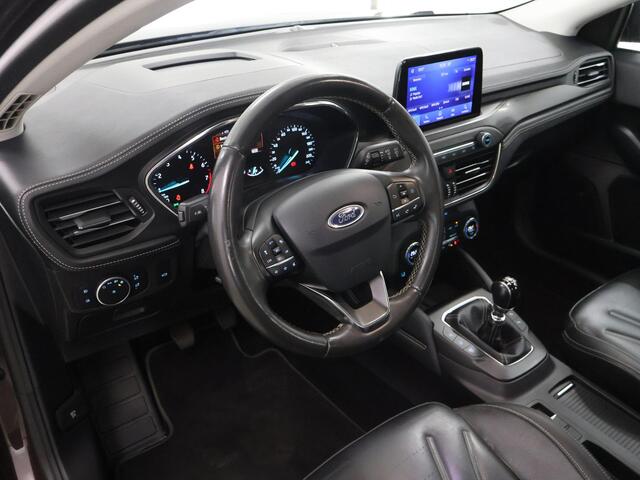Ford FOCUS Wagon 1.0 EcoBoost Vignale | Trekhaak | Winterpakket | Cruise Control Adaptief | B&O | Elektr. Achterklep | Navigatie |