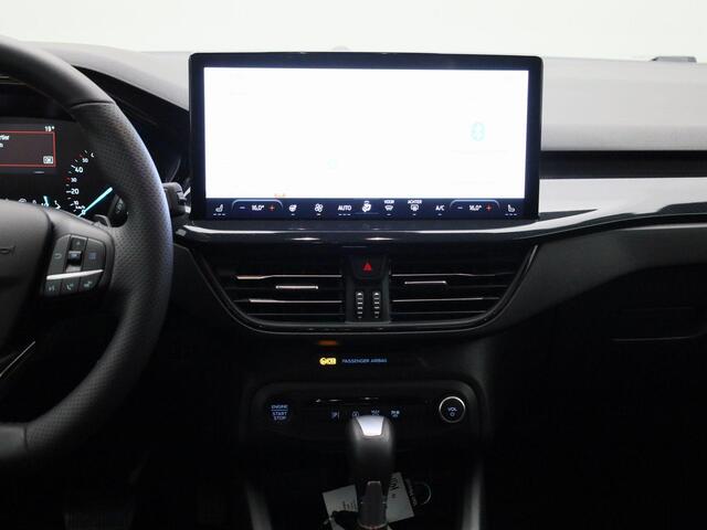 Ford FOCUS ST Line 1.0 125Pk | Navigatie | Apple & Android Carplay | Parkeersensoren Voor & Achter | Camera | Climate Control | Privacy Glass | Cruise Control | Stoel & Stuur Verwarming | Verwarmbare Voorruit | All Season Banden |