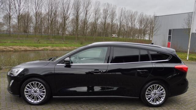 Ford FOCUS Wagon 125pk EcoBoost Titanium Navi Camera Trekhaak WinterPack Elek.klep enz.
