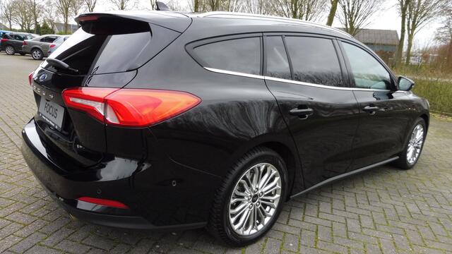 Ford FOCUS Wagon 125pk EcoBoost Titanium Navi Camera Trekhaak WinterPack Elek.klep enz.
