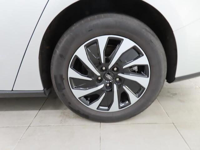 Ford FOCUS Wagon 1.0 EcoBoost Hybrid Titanium Rijklaar incl 12 mnd BOVAG garantie! Airco ECC Navi Carplay PDC VA+ Camera Full LED DAB+ Lichtmetalen velgen