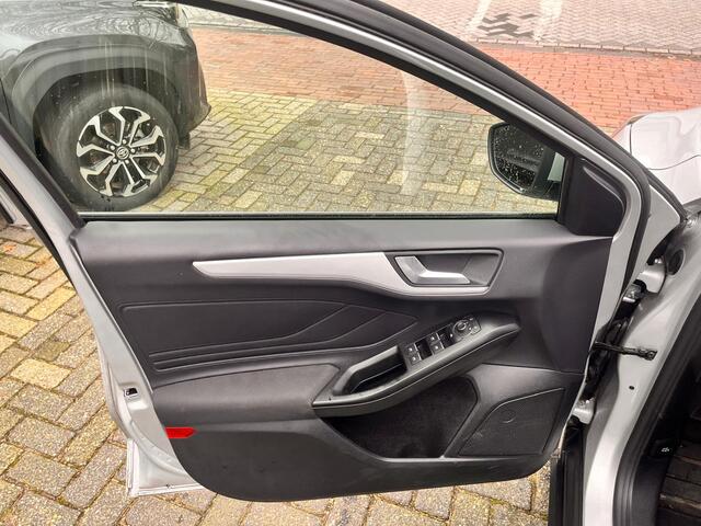 Ford FOCUS Wagon 1.5 EcoBlue Titanium X Business