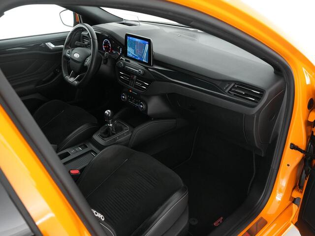 Ford FOCUS ST-3 2.3 280pk PERFORMANCE PACK |dealer onderhouden|panoramadak|B&O|HUD|adaptive cruise control|Apple Carplay|BLIS|winterpack|elek. verstelbare stoelen|lane assist|