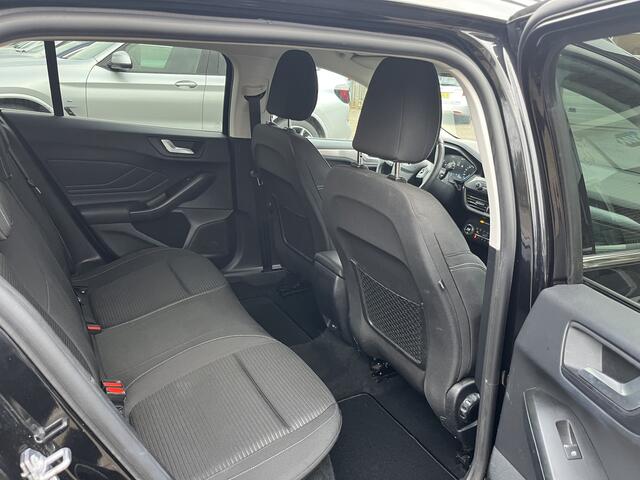 Ford FOCUS Wagon 1.0 EcoBoost Titanium Business TREKHAAK CLIMA STOEL- EN STUURVERWARMING