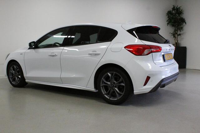 Ford FOCUS 1.0 EcoBoost ST Line Business | PDC-V/A | NAVIGATIE | DAB-RADIO | CARPLAY | 17'LMV | AIRCO | D-GLAS | LED |