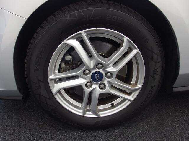 Ford FOCUS Wagon 1.0 EcoBoost Trend Edition Business FULL LED / KEYLESS / STOELVERW / STUURVERW / CARPLAY / DAB+ / NL-AUTO