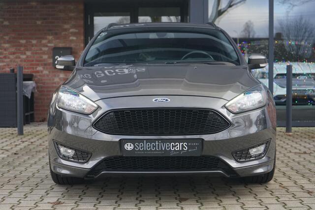 Ford FOCUS 1,0 EcoBoost 92kW ST-Line ,18''LM, Nieuw Onderhoud, LED, Magnetic Grey.