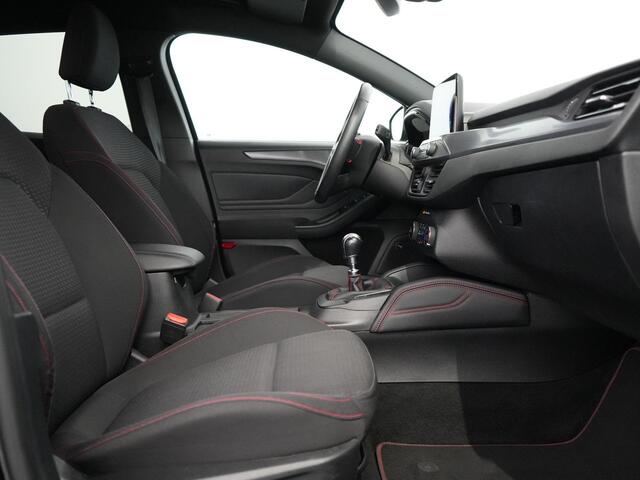 Ford FOCUS Wagon 1.5 EcoBoost Active Business ST-Line | Camera | LED | Winterpakket | ACC |