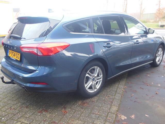Ford FOCUS Wagon 1.5 EcoBlue Trend Edition Business Staat in De Krim