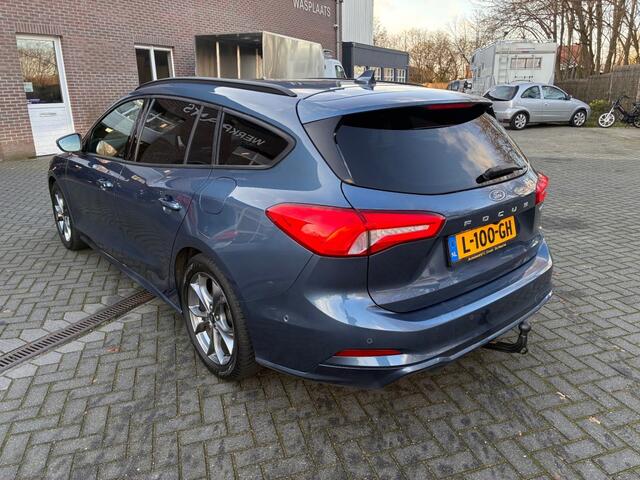 Ford FOCUS 1.0 EcoB. ST LINE! TREKHAAK/CAMERA/CARPLAY/STUURVERW.
