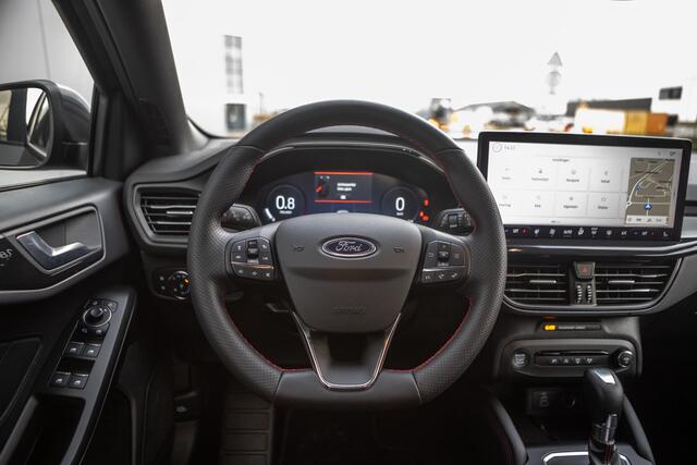 Ford FOCUS 1.0 EcoBoost Hybrid ST Line X