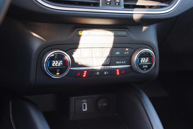 Ford FOCUS Wagon 1.0 EcoBoost 125 PK Automaat Vignale BNS, B&O Sound, Leder, Adap. Cruise Control