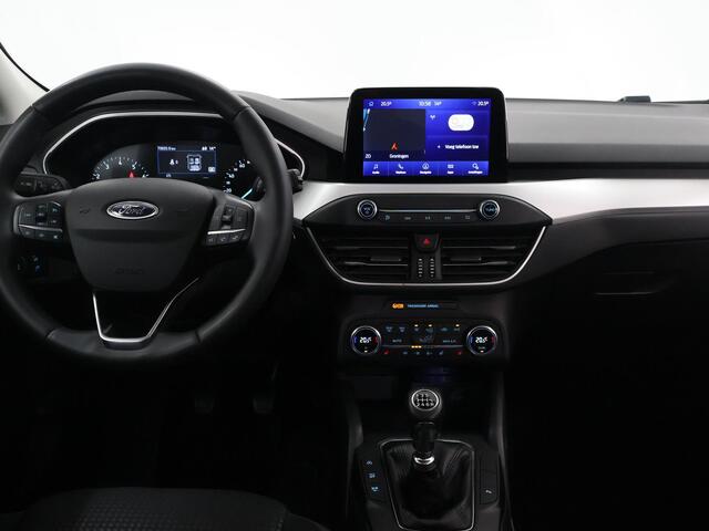 Ford FOCUS Wagon 1.0 EcoBoost Hybrid Trend Edition Business | Trekhaak | Panoramadak | Navigatie | Climate Control | Keyless Go | Parkeercamera |