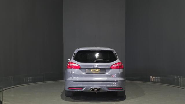 Ford FOCUS Wagon 2.0 ST-3 | Cruise | Bi-Xenon | 250 PK