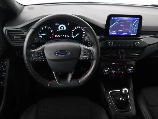 Ford FOCUS 1.0 EcoBoost ST Line | Panoramadak | Half leder | Trekhaak | Stoelverwarming | Carplay | Camera | Keyless | Navigatie | Climate control | Bluetooth | Parkeerhulp