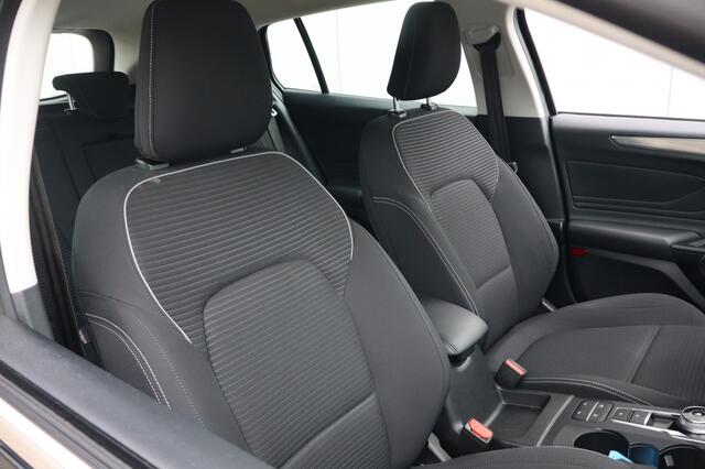 Ford FOCUS Wagon 1.0 EcoB. Titanium | Geen import | Trekhaak | Nieuwe Distributie