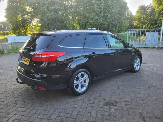 Ford FOCUS Wagon 1.5 Titanium Edition Eerste eigenaar Automatische airco Stoelver