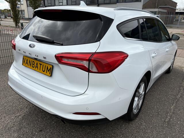Ford FOCUS Wagon 1.0 EcoBoost Titanium Business