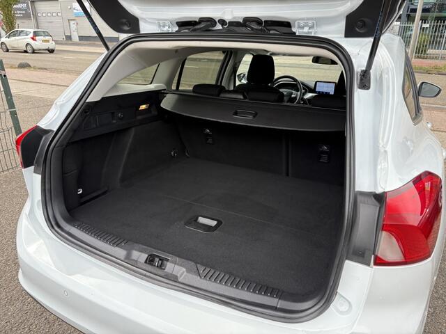 Ford FOCUS Wagon 1.0 EcoBoost Titanium Business