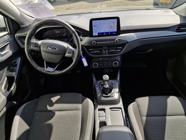 Ford FOCUS Wagon 100 PK Connected | Parkeersensoren voor + achter | LED verlichti